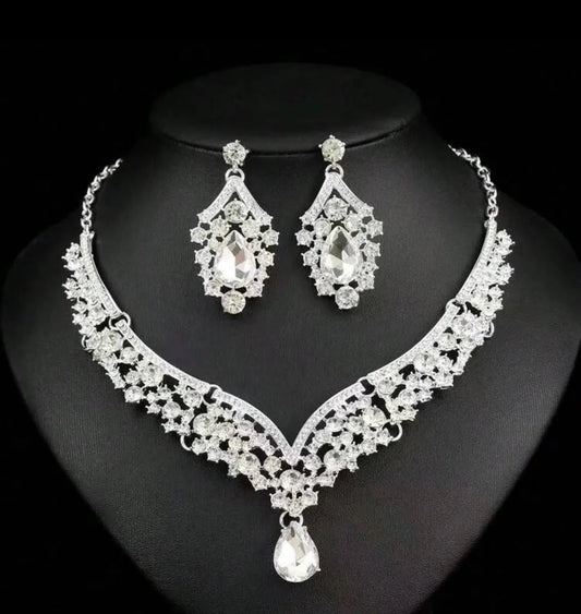 Shein 3-Piece Bridal Jewelry Set: Silver Necklace and Earrings