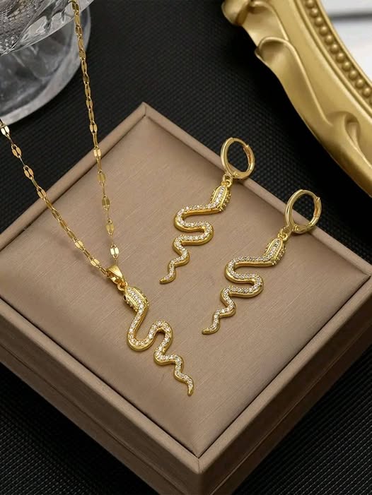 Shein 1pc Fashionable Rhinestone Snake Stainless Steel Necklace