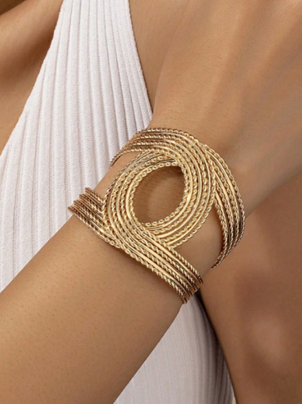 1pc Fashionable Metal Open C-Shape Bracelet For Women