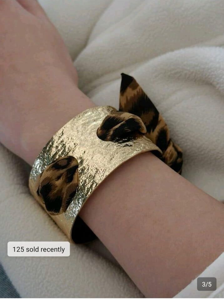 SHEIN  1 PC ELEGANT NICHE LEOPARD PRINT SILK SCARF BRACELET