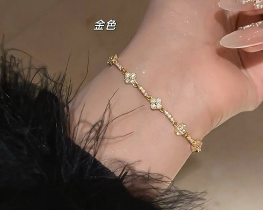 Shein 1pc Elegant Zirconia Diamond Flower Adjustable Bracelet