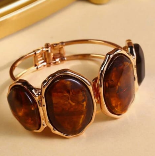 Shein 1pc Fashionable Resin Open Bangle Bracelet
