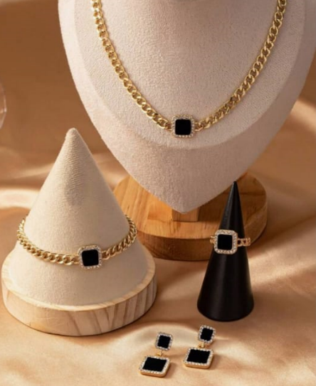 Shein 5pcs/Set Elegant Enamel Square Pendant Set