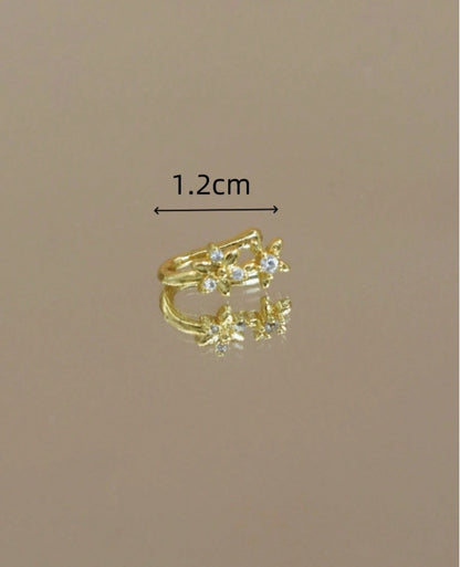 SHEIN 2pcs Butterfly & Flower Nose Clips, Cute Minimalist Bohemian Style Nose Accessories