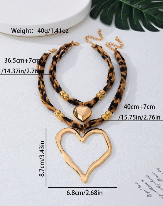 SHEIN 2pcs/Set Vintage Exaggerated Leopard Print Hollow Heart Pendant Necklace