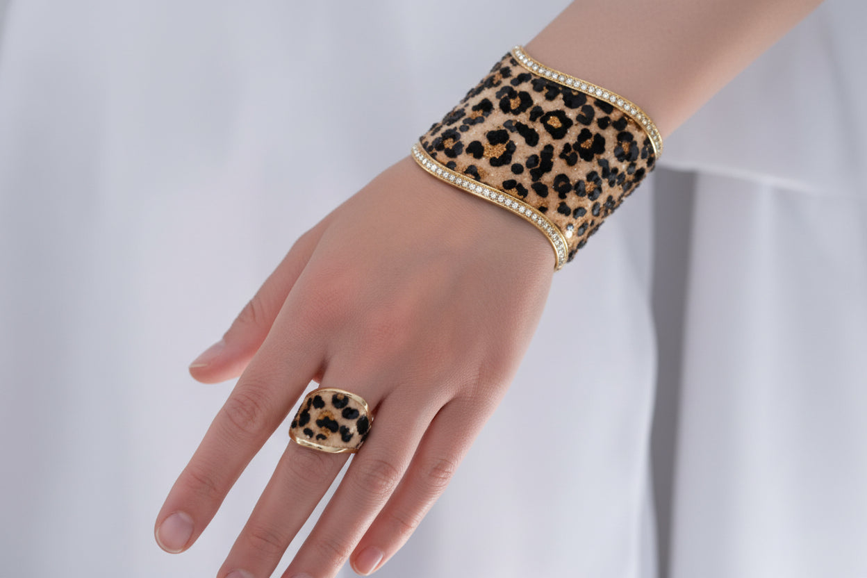 SHEIN LEOPORD PRINT GEWELRY 2 PCS SET