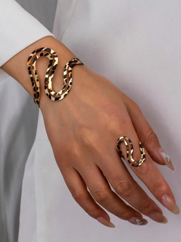 SHEIN 1pc Twisted Metal Bracelet + 1pc Ring, Fashionable & For Women As Gift