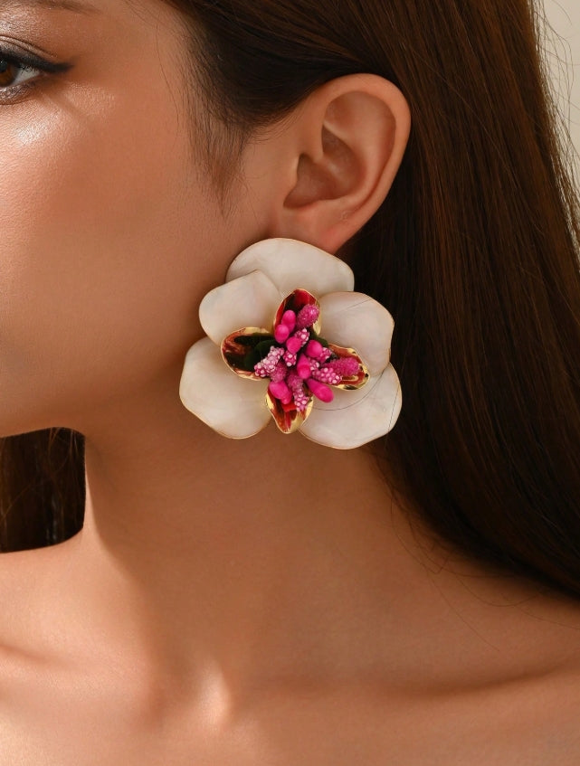 SHEIN 1 Pair Elegant Floral Double-Layer Earrings, Lightweight Luxury Beige Daisy Flower Earrings