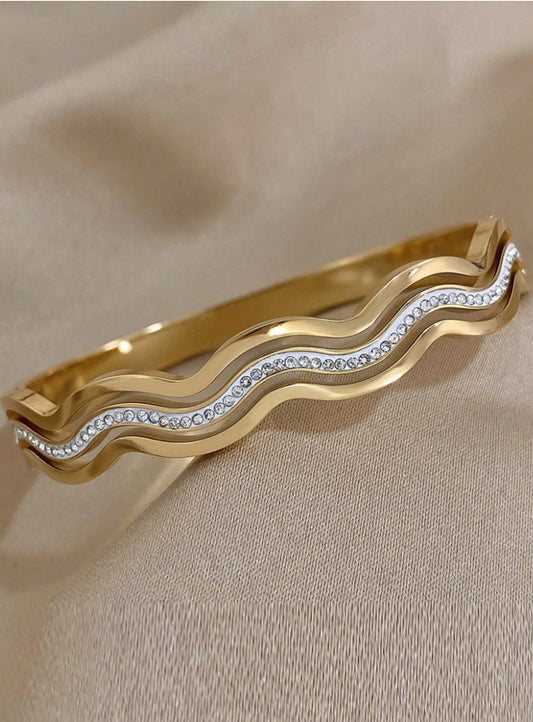 SHEIN 1 Pc Sea Wave Bangle Bracelets For Women Elegant Stackable Stainless Steel Cuff Bracelet