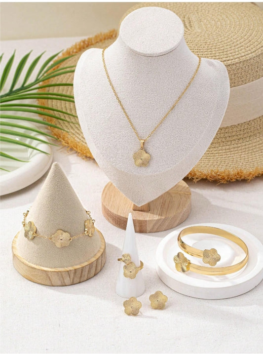 SHEIN 6pcs/Set Minimalist Beach Style Floral Metal Engraved Clover Adjustable Bracelet, Necklace, Earrings, Ring, Bracelet Jewelry Set,