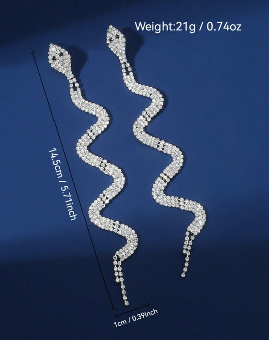 SHEIN 1pair Exaggerated & Gorgeous 3d Small Snake Earrings With Shiny Rhinestones