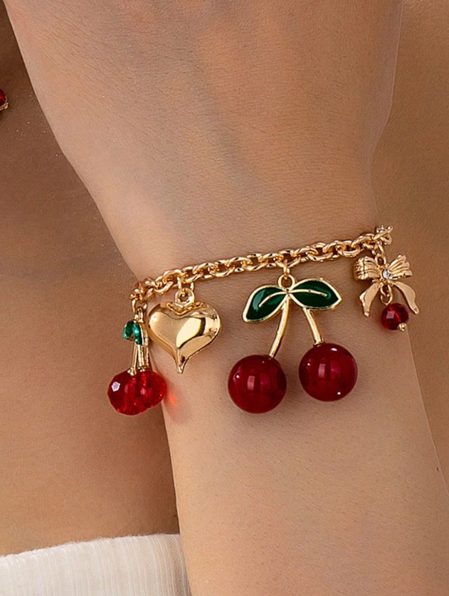 SHEIN 1pc Gold Heart Pendant Bracelet With Bow