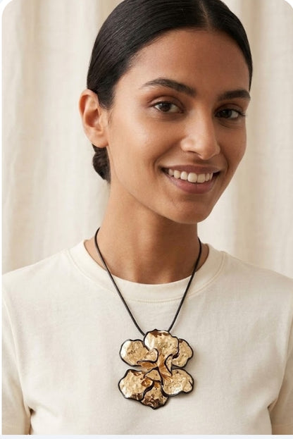 SHEIN 1 PC VINTAGE METAL DRIP OIL OVERSIZED FLOWER  CHOKER TIE LONG NECKLACE