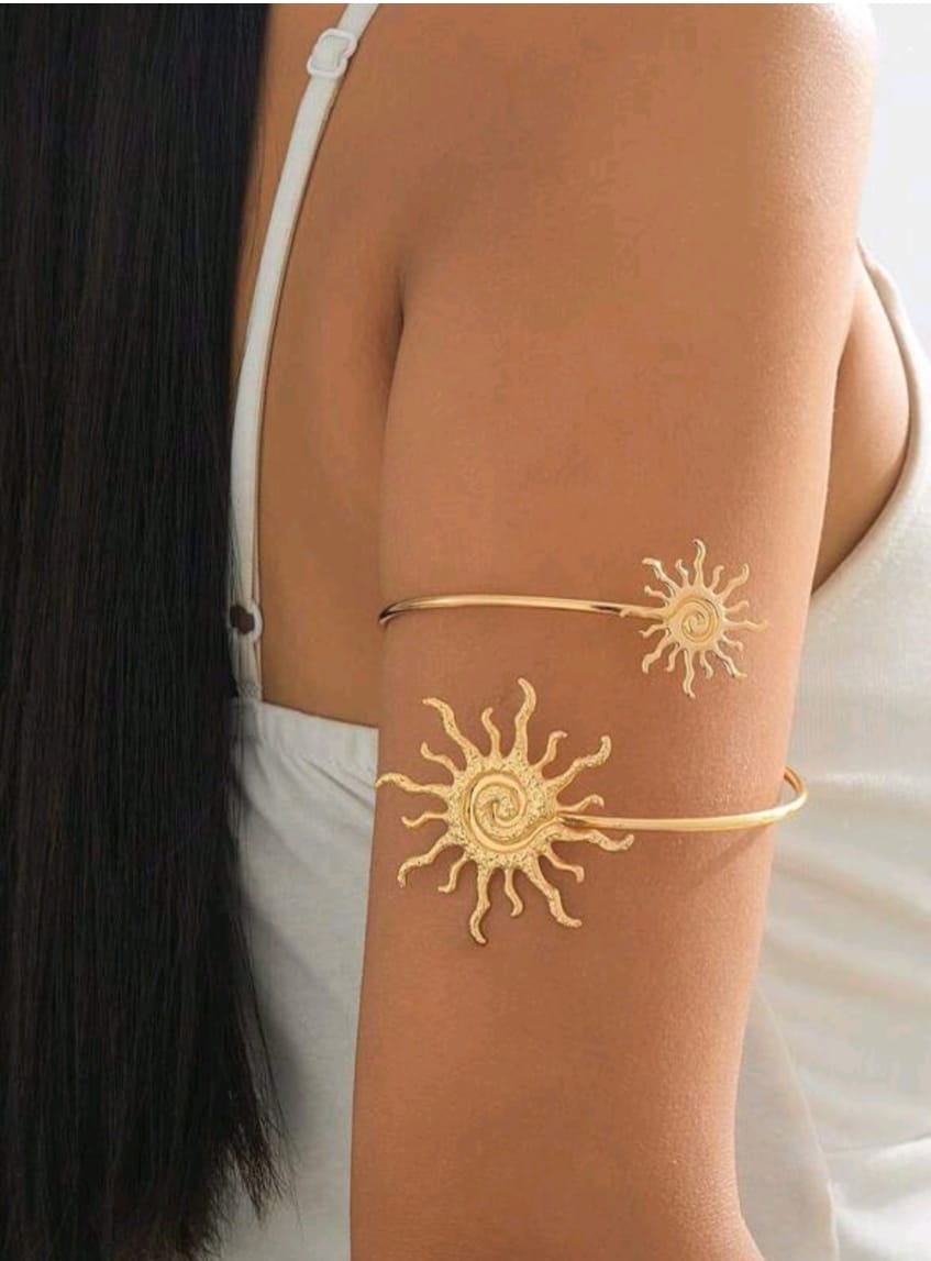 1pc Fashionable Minimalist Gold Metal Sun Armband, Versatile Accessory Suitable For Women, Vacation Wear